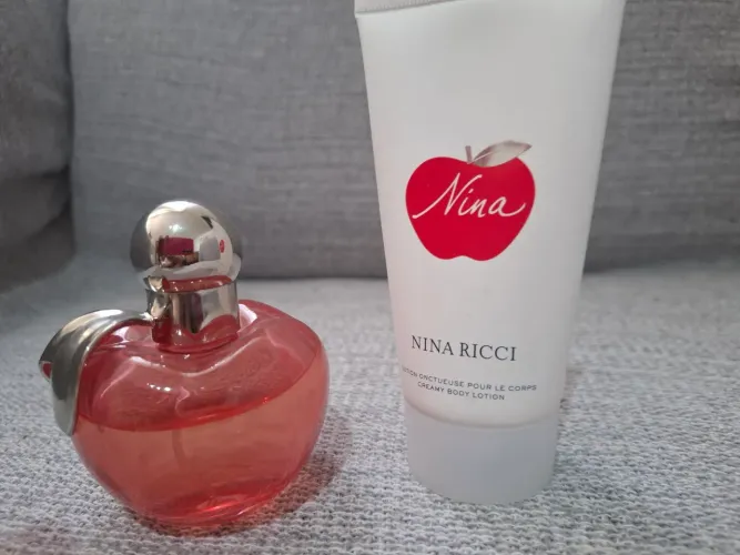 NINA RICCI Perfume e Loção 