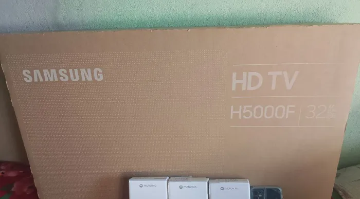Tv 32 polegada nova 1 mês de uso