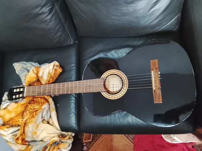 vendo violao acustico!!! no precinho pra ir hj