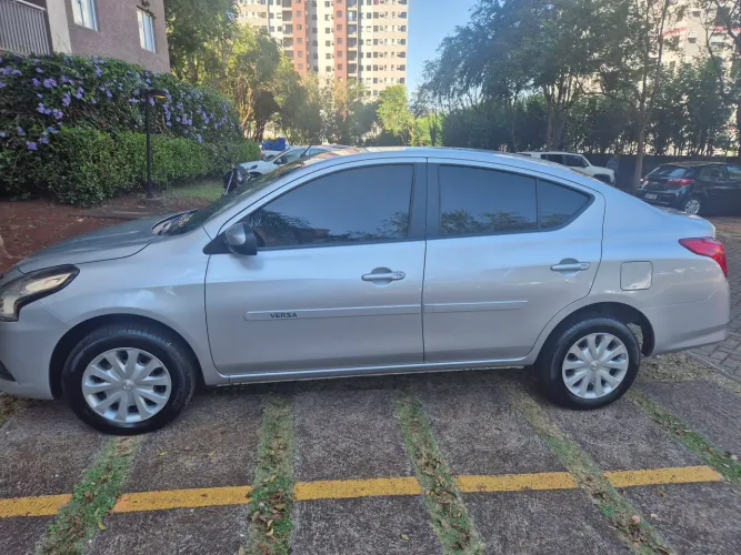 Nissan Versa 1.0 12V Flexstart 4P Mec. 2020