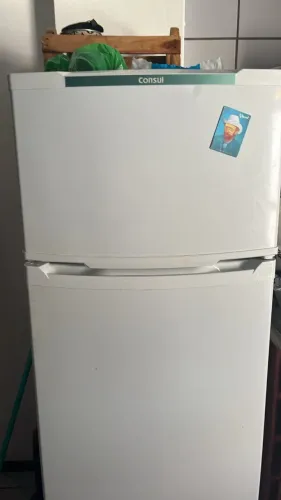 GELADEIRA COM DEFEITO