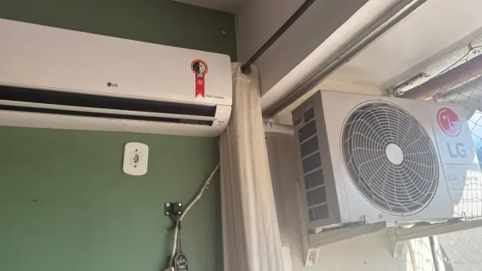 Ar Condicionado Split Hi Wall Dual Inverter LG Voice 12000 BTU/h Frio  Modelo: S4NQ12JA314