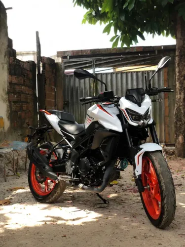 Vende-se moto nova em ótimas condições só pegar e andar