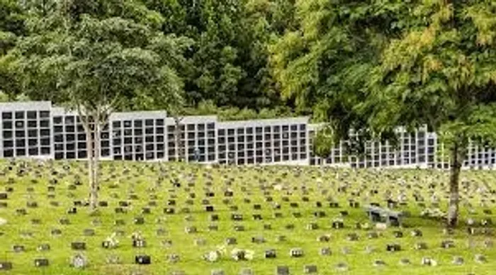 Vendo terreno Cemitério Parque Senhor do Bonfim SJP