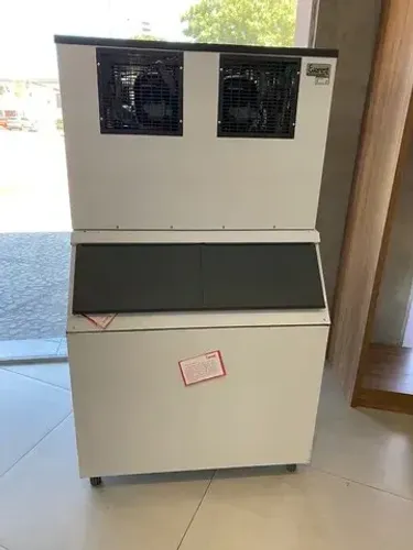 Maquina de Gelo 150/140 kg  