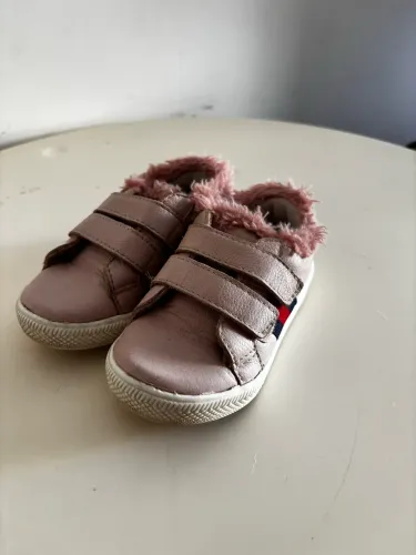 Tênis infantil couro 23