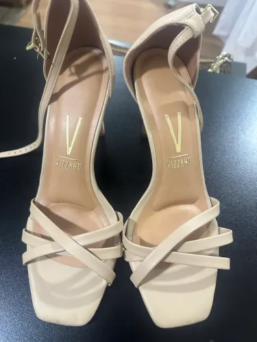 Sandália Salto Alto Vizzano 
