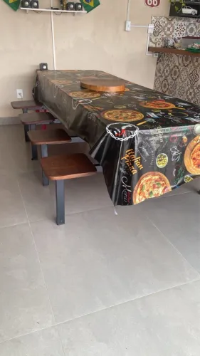 Mesa Estilo Refeitório 