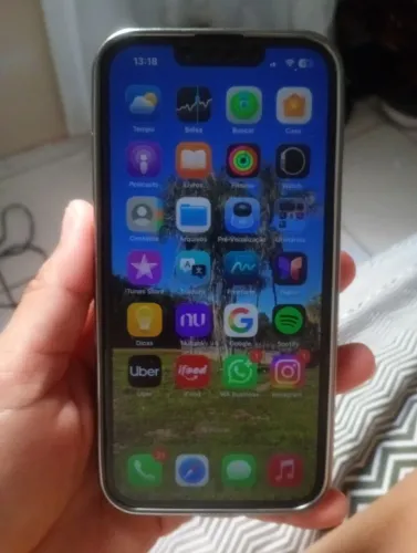 Vende-se iPhone 13 256 GB semi-novo