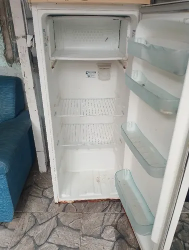 Sofa , Geladeira e fogão
