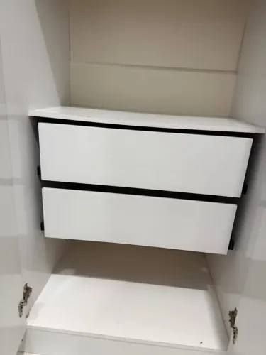 Guarda roupa 6 portas