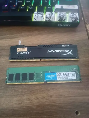 Vendo 2 Memória RAM DDR4 de 4gb cada, Funcionando perfeitamente, LEIA!!!