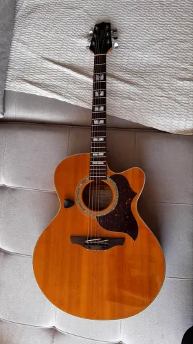 Violão Takamine EG523SC Coreano Jumbo em excelente estado