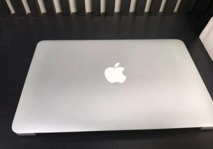 MacBook Air usado.