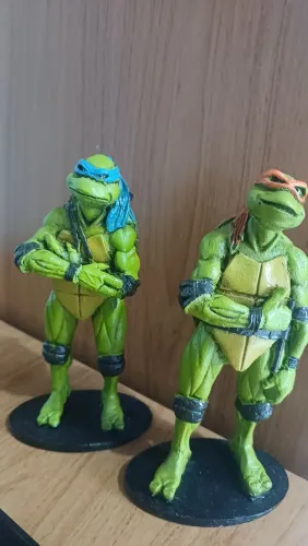 Tartarugas Ninja em Resina 20cm - Figuras de Coleção**<br>