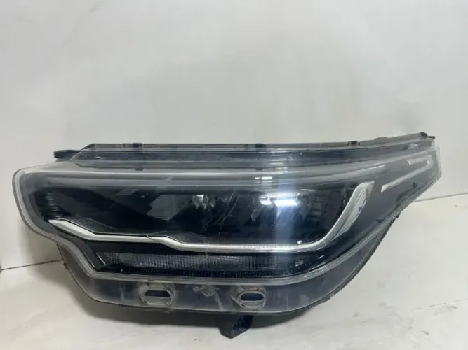 FAROL ESQUERDO NOVA FIAT STRADA
