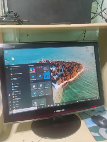 Lindo monitor Samsung 19 polegadas widescreen VGA DVI 