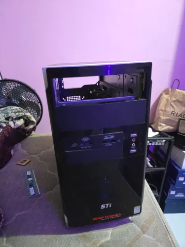 Gabinete STI Semp Toshiba para PC - Desktop