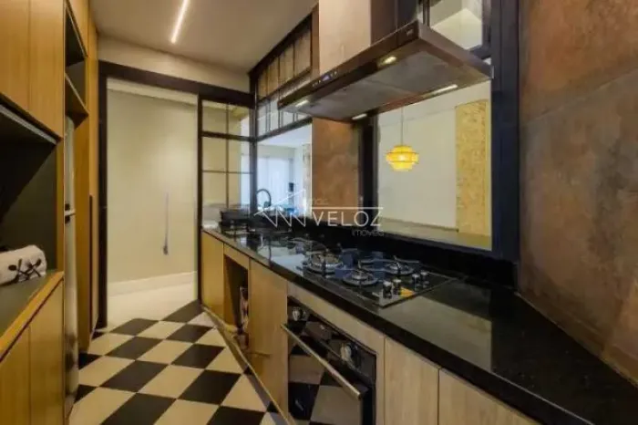 Apartamento : Padrão / Residencial / Leblon