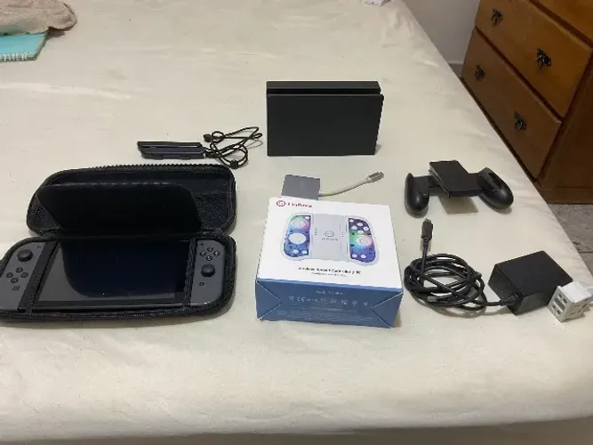 Nintendo Switch V1 32Gb bloqueado com cartão sd de 128gb + controle LinYuvo