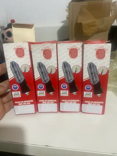 Kit setas de led modelo com rosca para várias motos 