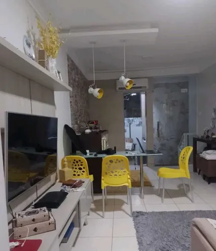 Ref.497(G) B. São José. Vende-se casa de 70m² 2 PAVIMENTOS, LAGEADA, PODE SER FINANCIADA [