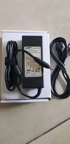 Fonte carregador pra notebook Samsung