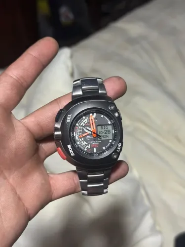 Citizen meia lua full titanium 