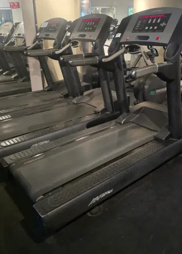 Esteira Profissional Life Fitness Performance / Elevation Console Classic