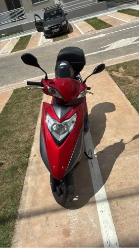 Vende se lindy 125 2024