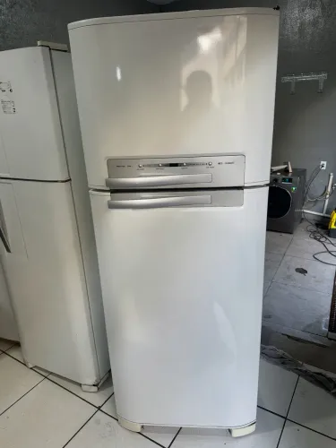 Geladeira DF46 Electrolux