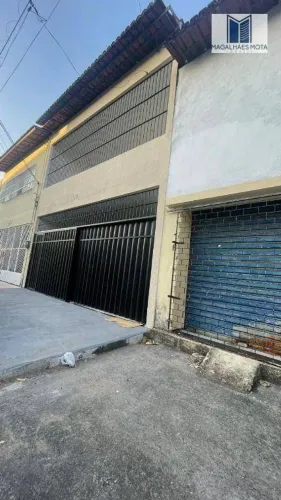 Casa com 4 dormitórios à venda, 240 m² por R$ 880.000,00 - Benfica - Fortaleza/CE