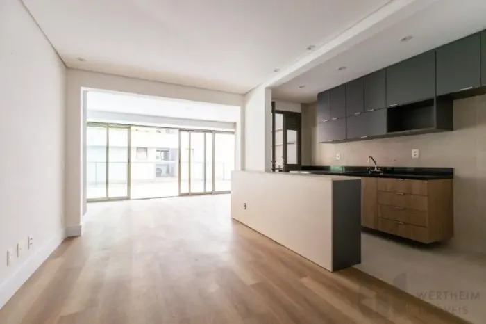 Apartamento na Rua Oscar Freire, Pinheiros!
