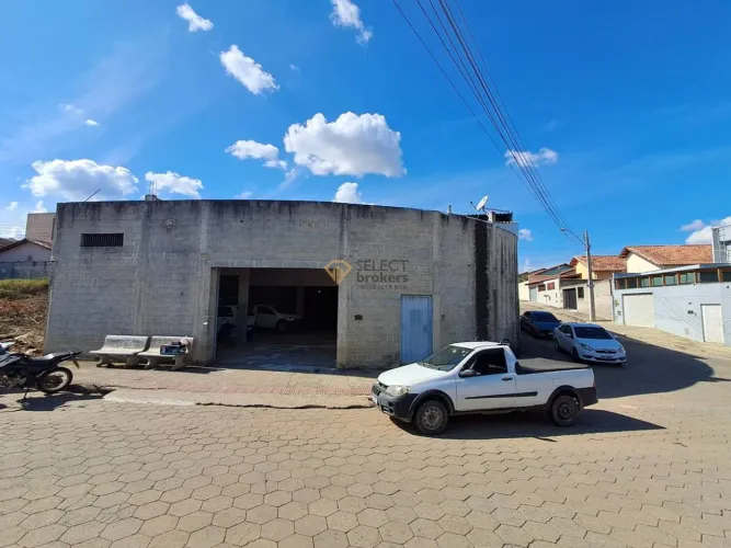 Vendo Galpão no Bairro Antônio Damiani