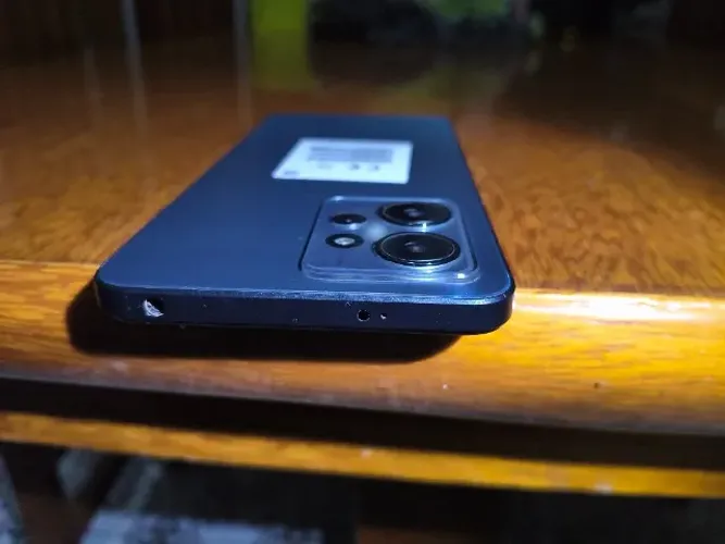 Celular Xiaomi Redmi Note 12 4G Com Linha vertical na tela - 128GB Armazenamento - 4GB RAM