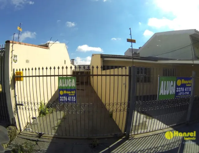Casa Residencial com 2 quartos para alugar por R$ 2280.00, 75.00 m2 - XAXIM - CURITIBA/PR