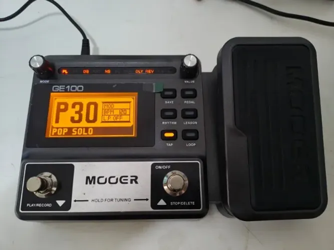 Pedaleira Guitarra Mooer GE100