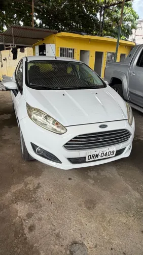 Ford Fiesta 1.6 16V Flex Aut. 5P 2014