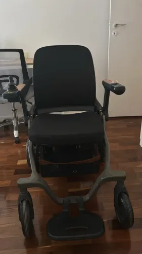 Cadeira de Rodas Motorizada
