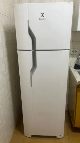 Geladeira Electrolux 260L 2 Portas - Branca - 110V