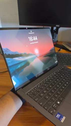 Notebook ASUS Zenbook 14" Touch (Intel Core Ultra 7, 32GB, 1TB SSD) - Com NF GARANTIA