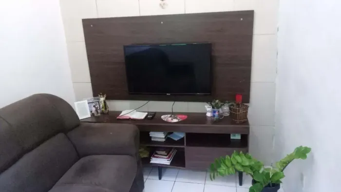 Tancredo Neves - Excelente casa 2 quartos perto da avenida principal e do Cond. Arvoredo