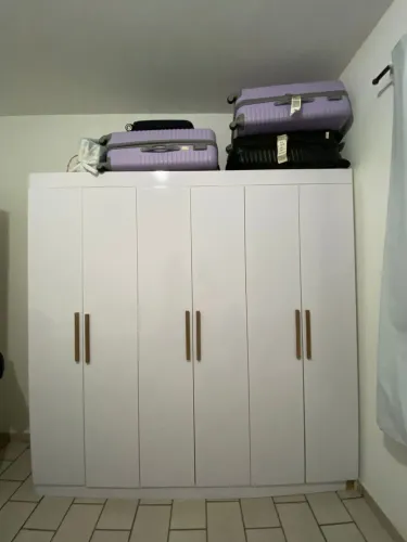 Guarda-roupa e Escrivaninha