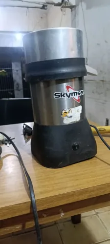 Espremedor industrial meio 0,5cv skysen