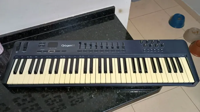 Teclado controlador Midi M-Audio Oxygen 61 3RD