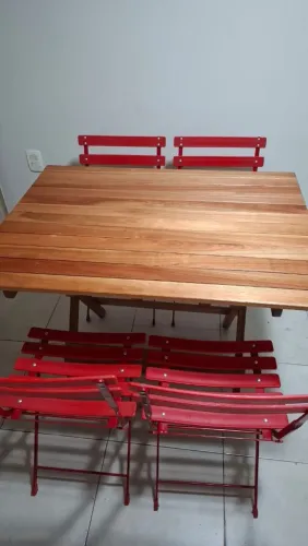 Conjunto Mesa Dobrável Tramontina + 4 Cadeiras Bistrô Vermelhas
