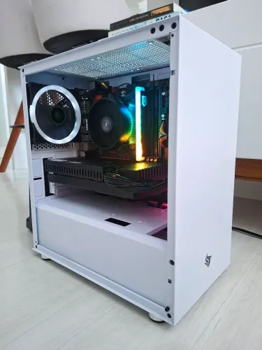 PC Gamer AMD Radeon RX 6600 8GB GDDR6 + Ryzen 5 3600X + 16GB RAM DDR4 RGB