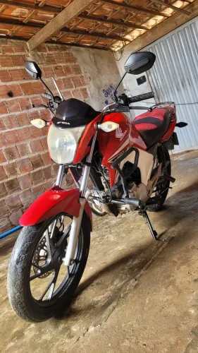 Vendo Titan 150 Ano 2015