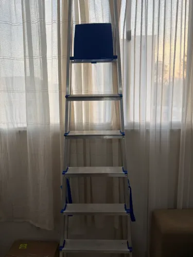 Escada de alumínio 5 degraus com plataforma
