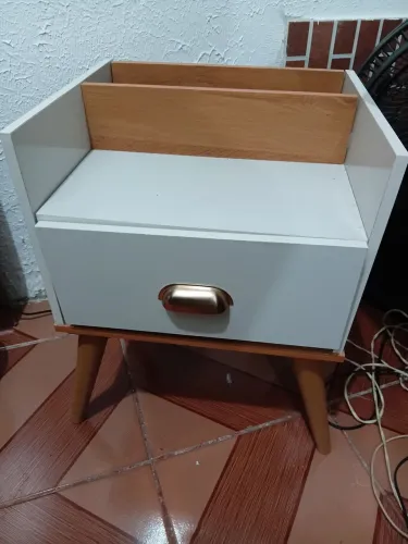 2 Criado mudo em perfeitas condições, não faço entrega